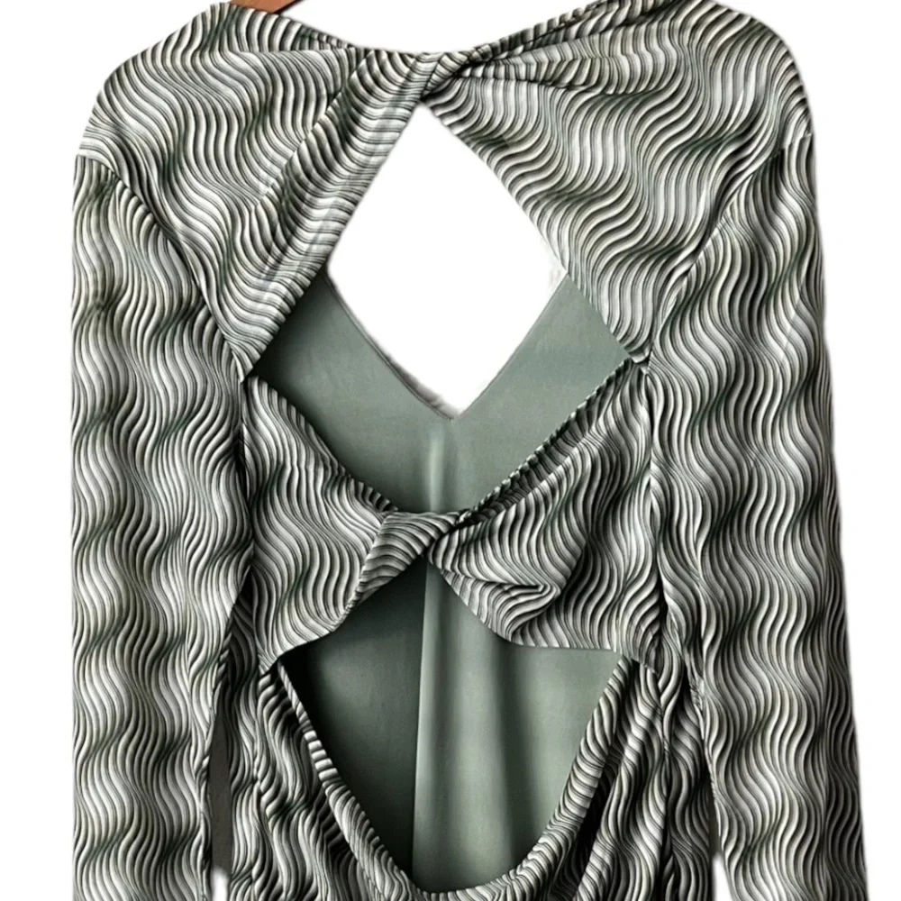 Eloquii new with tags 🏷️Green Mesh Twist Back Dress Size:18 - Picture 11 of 15